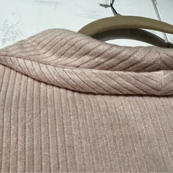 Chico’s ZENERGY Turtleneck Sweater Light Pink Size Medium 1 NWT Knit Cozy - Picture 6 of 6